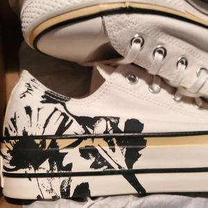 *SOLD* Converse All Star CTAS Lift OX Chuck Taylor Women’s Size 10 571583C